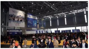 �W�十三届国际门窗�q�墙博览�?x��)在上�v召开